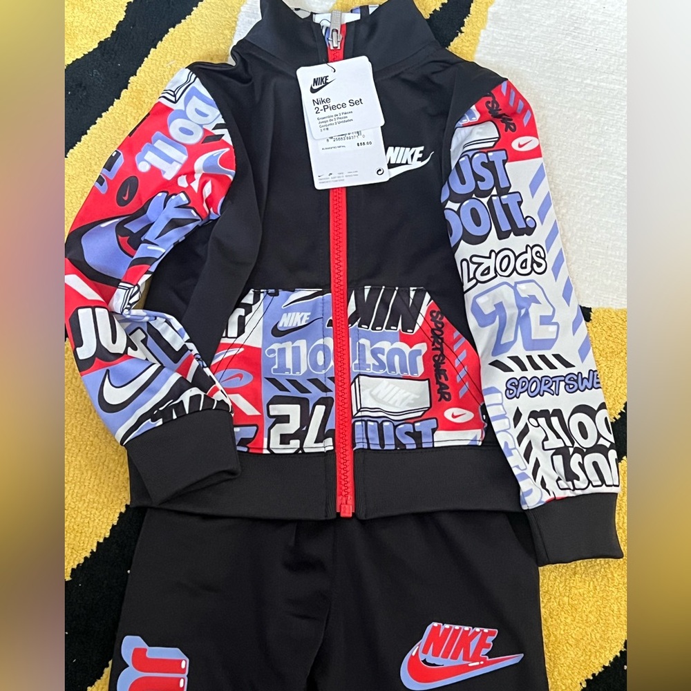 Nike Set Sz 2T NWT